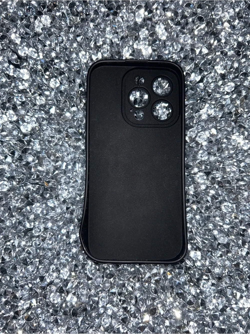 iPhone 15 pro Black Dragon Embossed Protective Phone Case - Black